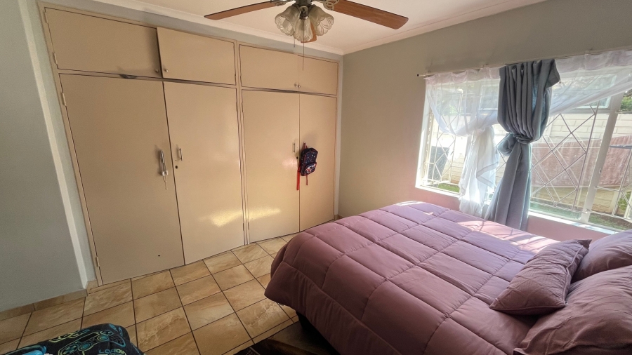 2 Bedroom Property for Sale in Rustenburg Central North West